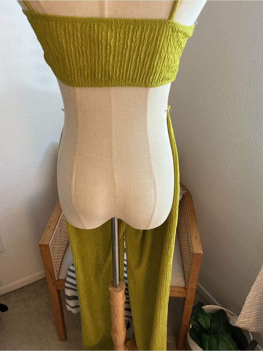 Windsor Lime Cutout Jumpsuit with Ring Detail - Picture 7 of 8